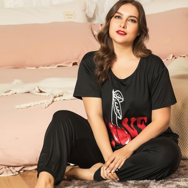 

Plus Letter & Cherry Print PJ Set, Black