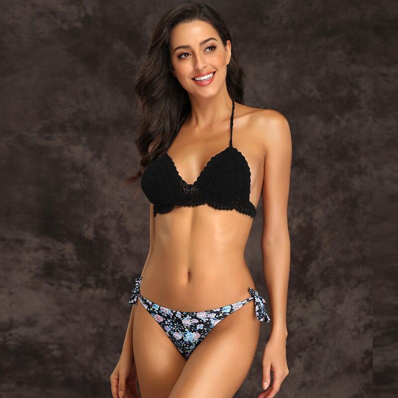 

Crochet Triangle Top With Floral Print Tie Side Bikini, Multicolor
