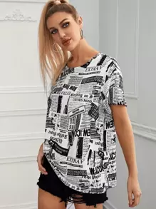 Camiseta oversize de manga corta con estampado de periódico - Blanco y Negro - Ver 5