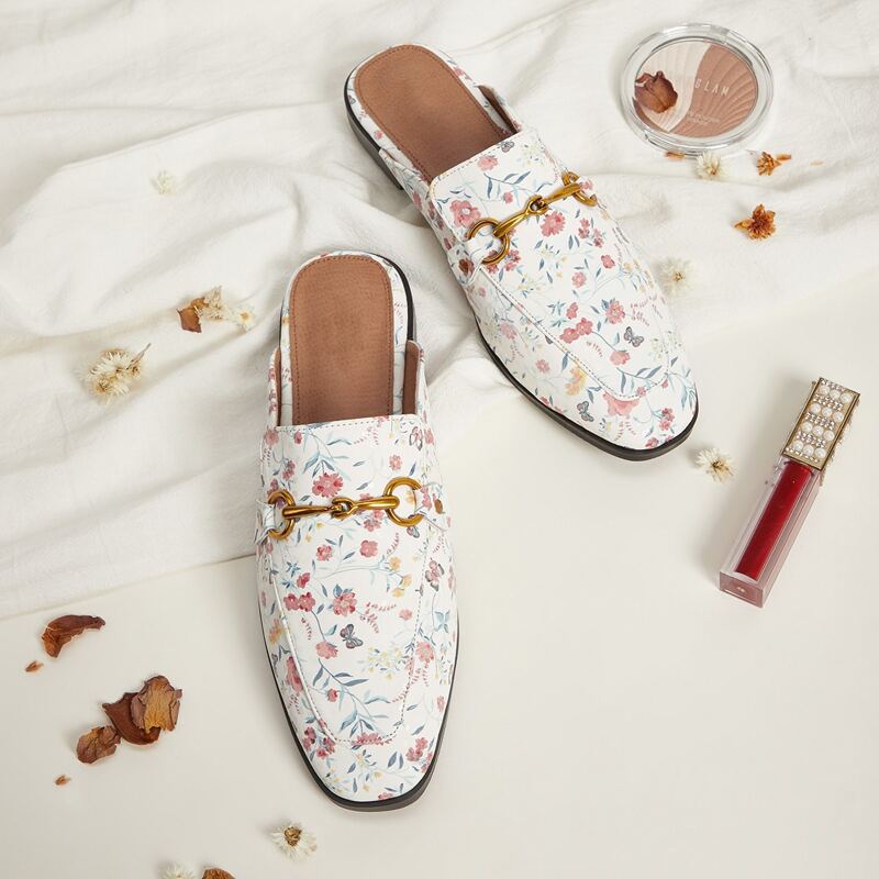 

Floral Graphic Loafers Mules, White