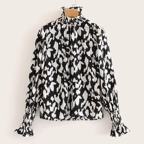 

Graphic Print Shirred Flounce Sleeve Blouse, Black and white