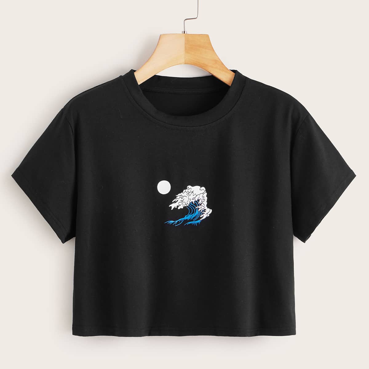 

Ocean Wave Graphic Black Crop Tee