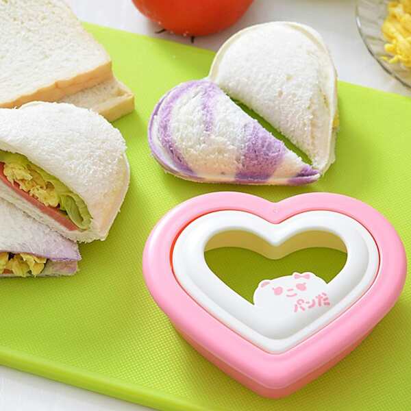 

1pc Cartoon Bear & Heart Shaped Bread Cutter Mold, Multicolor