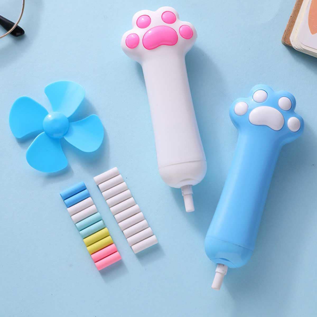 

1pc Random Paw Shaped Electric Eraser Battery Not Include