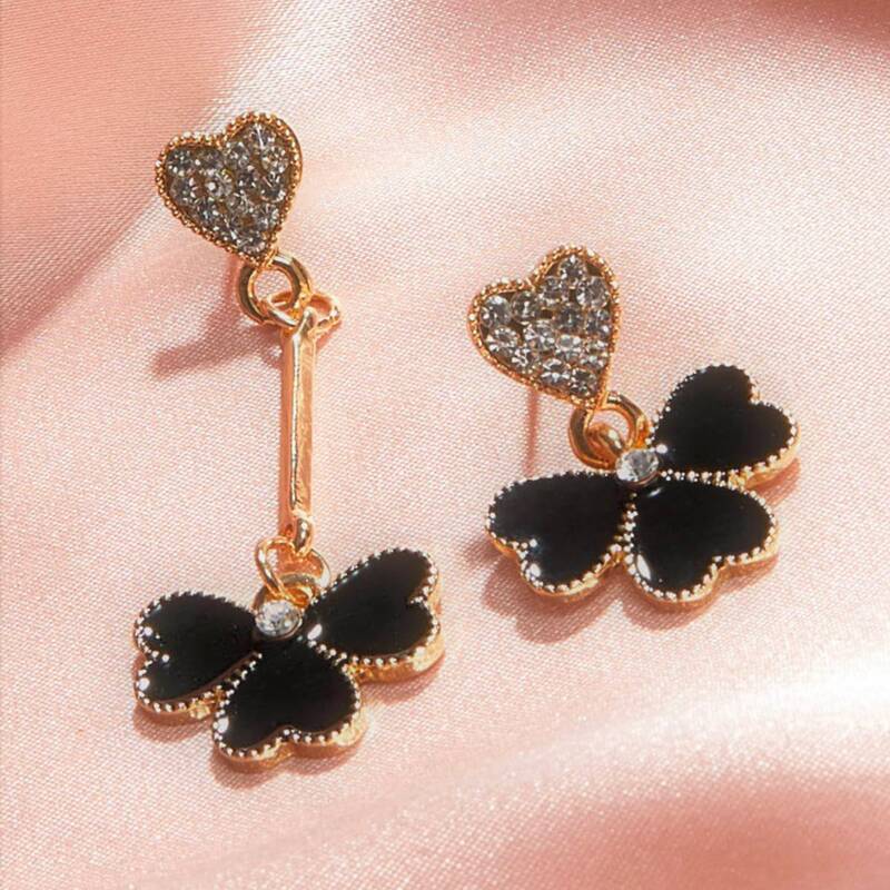 

1pair Heart & Butterfly Drop Mismatched Earrings, Gold