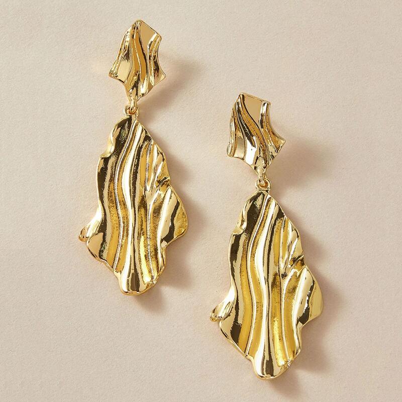 

1pair Pleated Metallic Geometric Drop Earrings, Gold