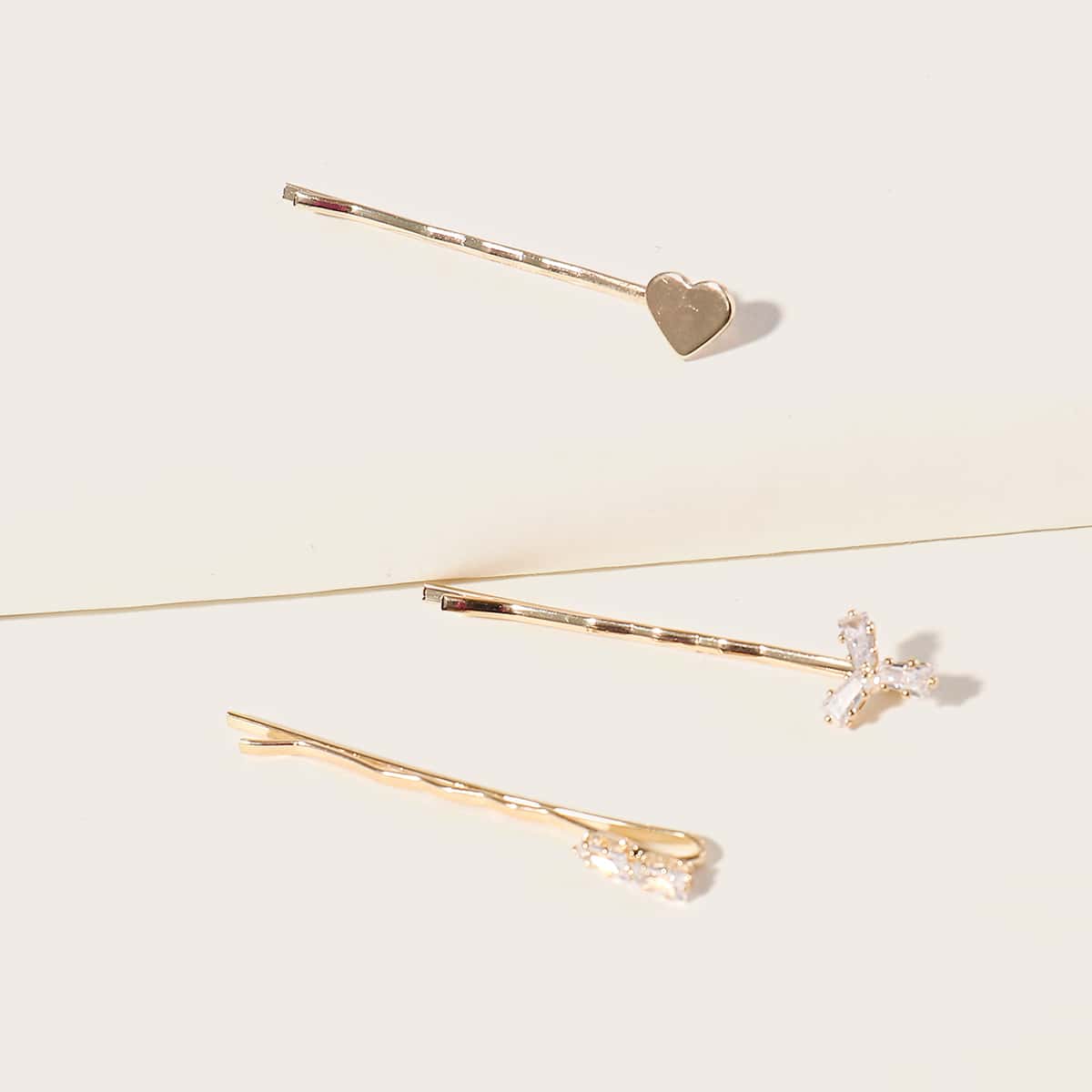 

3pcs Rhinestone Engraved & Heart Decor Hair Clip, Gold