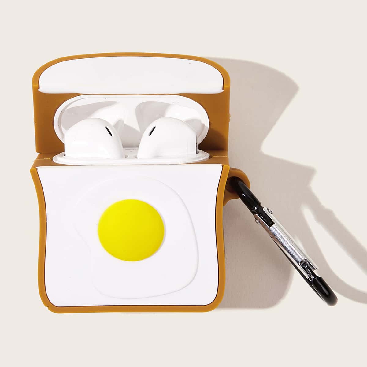 

Bread & Egg Design Airpods Box Protector