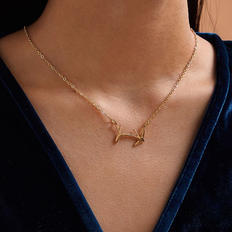 

1pc Dove Charm Necklace, Gold