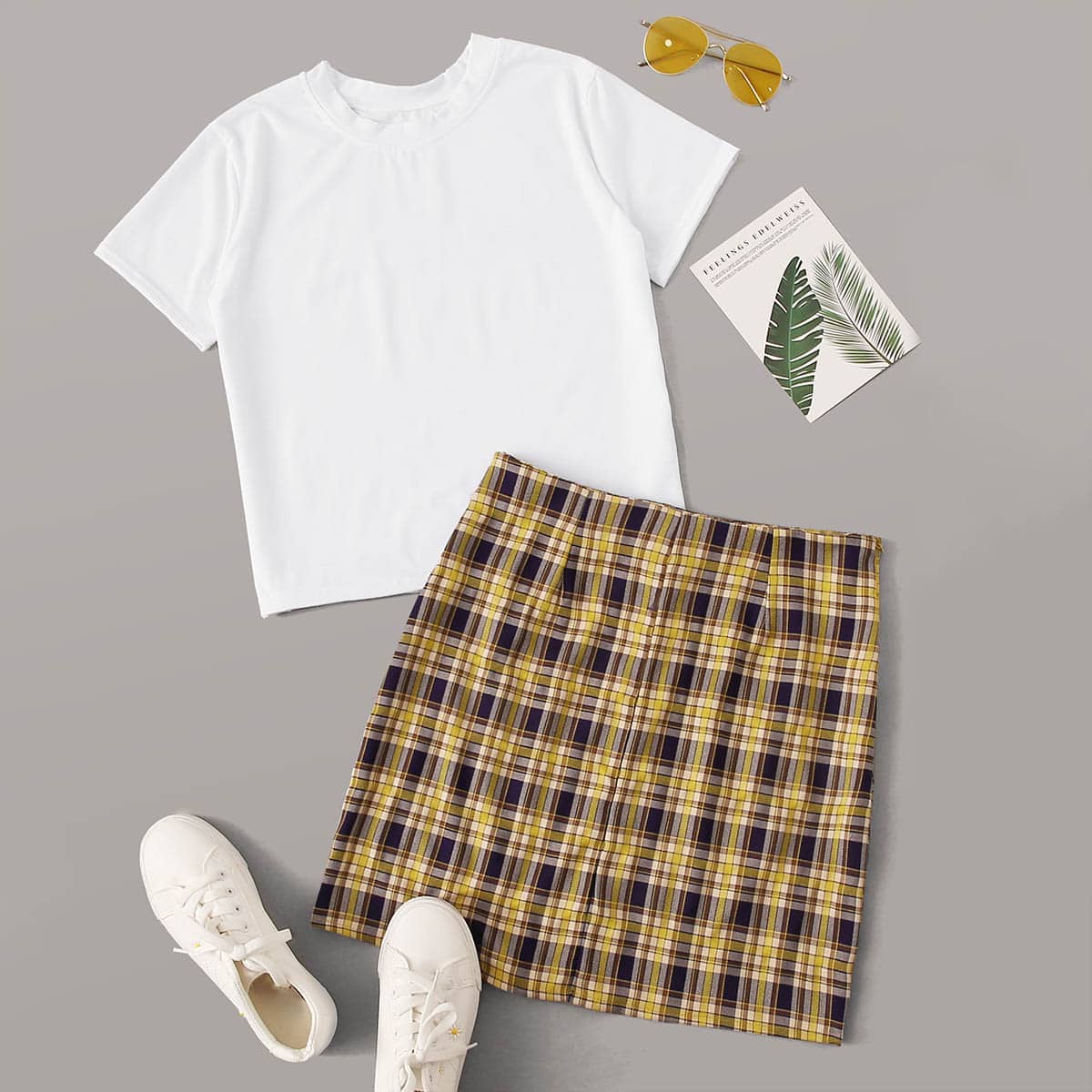 

White Tee & Plaid Skirt Set, Multicolor