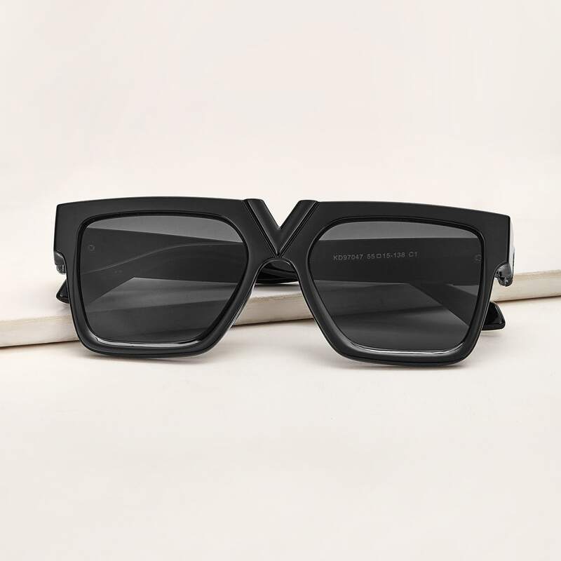 

Acrylic Frame Sunglasses With Case