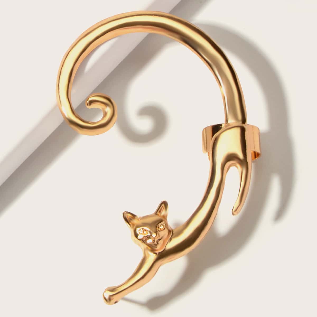 

1pc Cat Design Ear Cuff, Gold