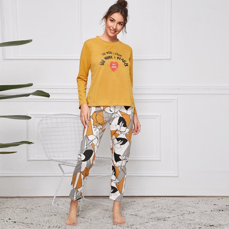 

Slogan Graphic Tee & Floral Pants PJ Set, Multicolor