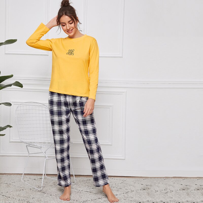 

Letter Graphic Tee & Tartan Pants PJ Set, Multicolor