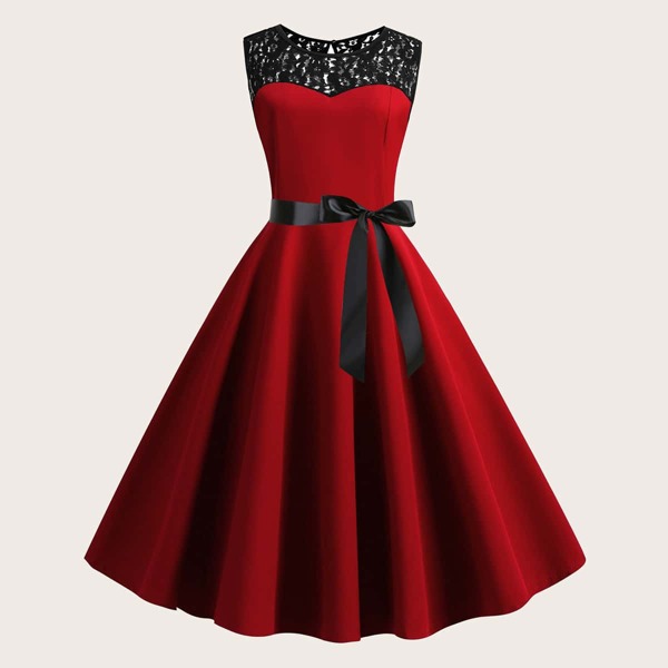 

Plus Contrast Lace Fit & Flare Prom Dress, Red