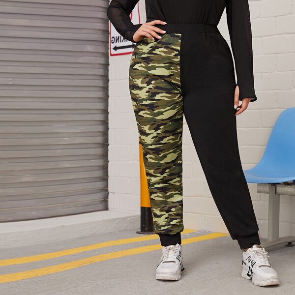 

Plus Two Tone Camo Print Sweatpants, Multicolor