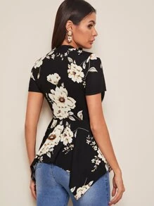 SHEIN Floral Print Hanky Hem Tee - Black and White - View 2