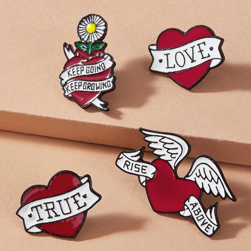 

4pcs Letter Graphic Heart Shaped Brooch, Red