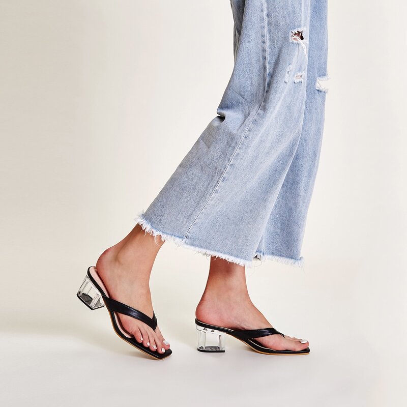 

Toe Post Chunky Heeled Mules, Black