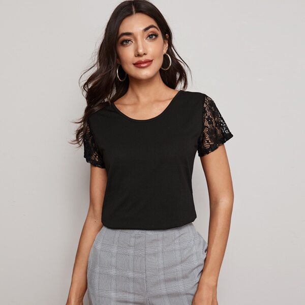 

Round Neck Contrast Lace Tee, Black