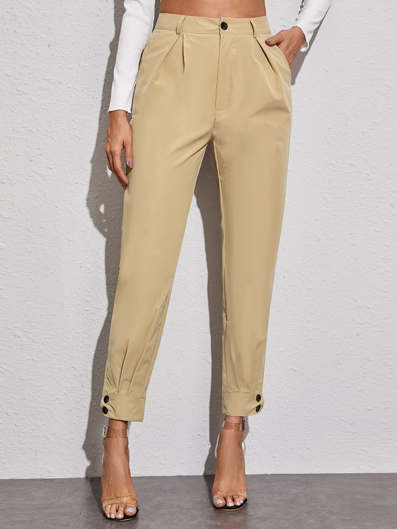 Solid Buttoned Cuff Tapered Pants pictures