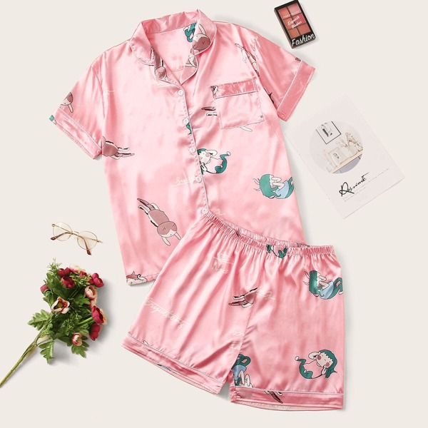 

Plus Lapel Neck Cartoon Graphic Satin PJ Set, Pink