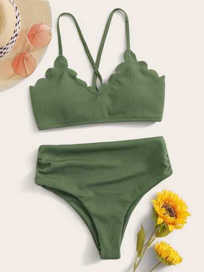 Set bikini vita alta e top con orlo a smerlo
