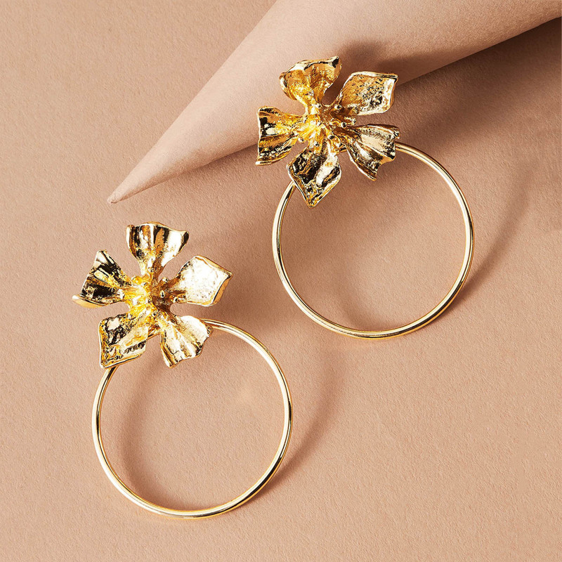 

1pair Flower Decor Hoop Drop Earrings, Gold