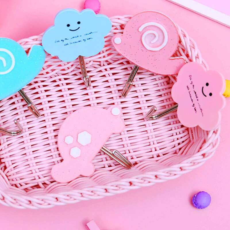 

2pcs Cartoon Strong Adhesive Wall Hook