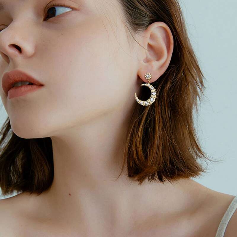 

1pair Rhinestone Engraved Heart Drop Earrings, Gold