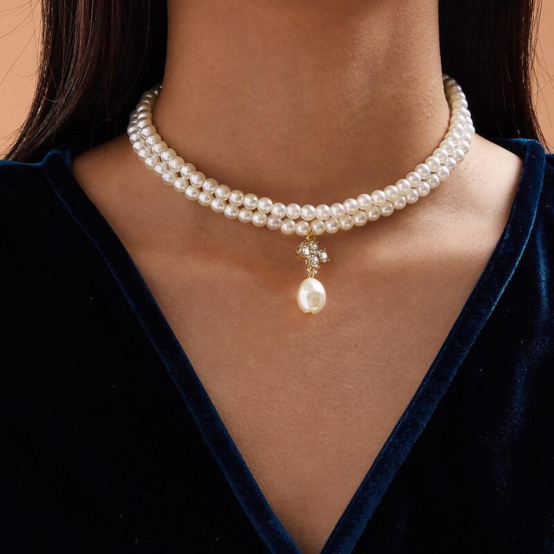 

1pc Clover & Faux Pearl Charm Necklace, White