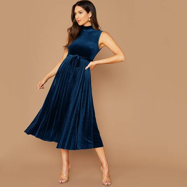 

Mock-neck Velvet Pleated Dress With Belt, Navy