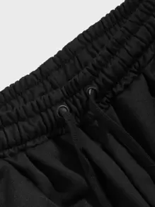 Manfinity Hypemode Shorts de hombres de cintura con cordón con cinta con letra - Negro - Ver 3