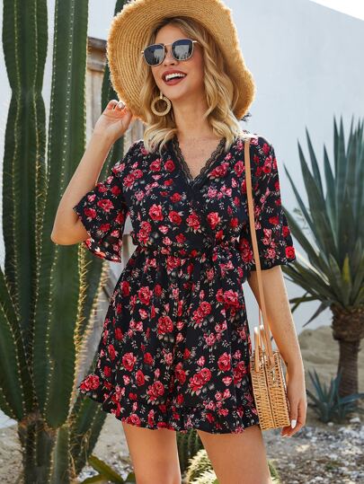 Floral Print Contrast Lace Knotted Romper