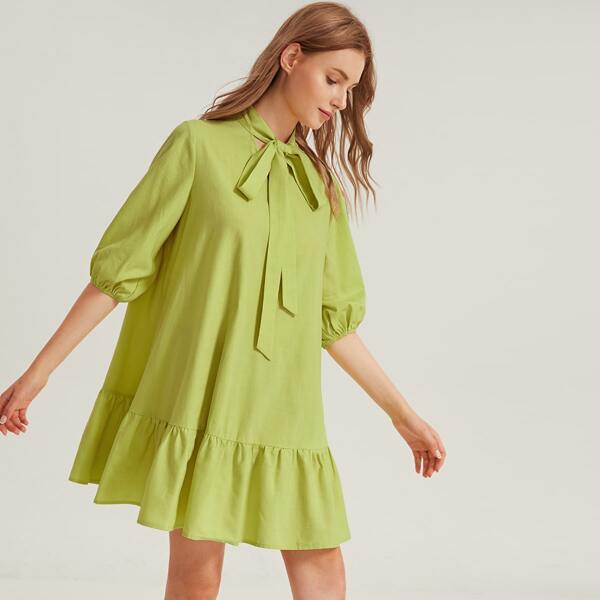 

Tie Neck Ruffle Hem Smock Dress, Green