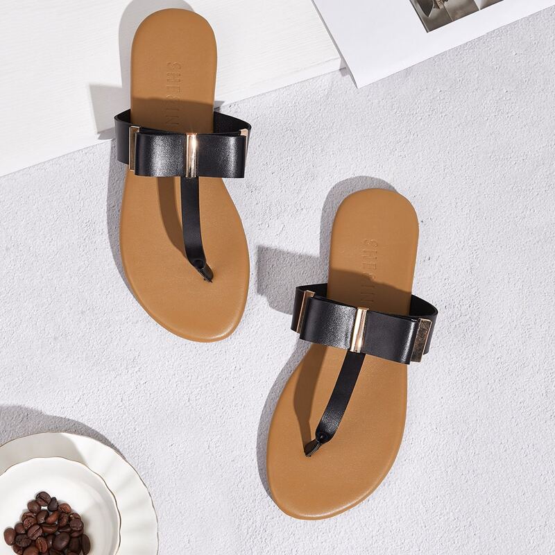 

Toe Post Bow Decor Sliders, Multicolor