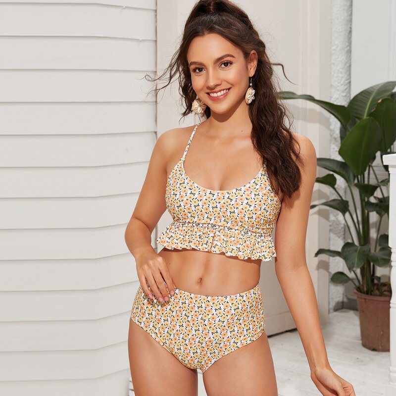 

Floral Ruffle Hem Top With High Waist Bikini Set, Multicolor