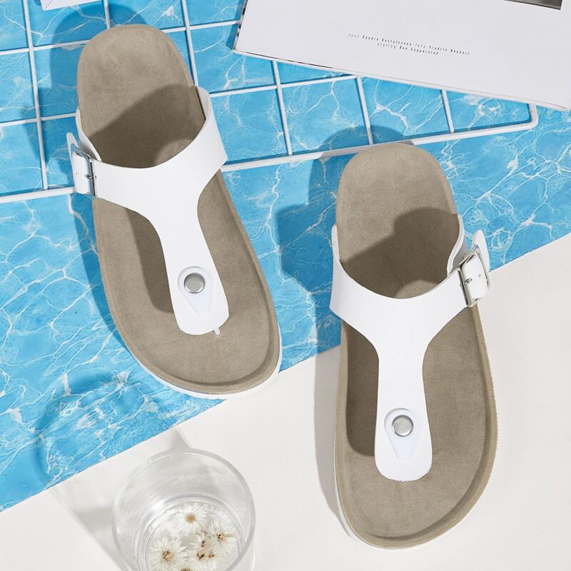 

Buckle Decor Flip Flops, White