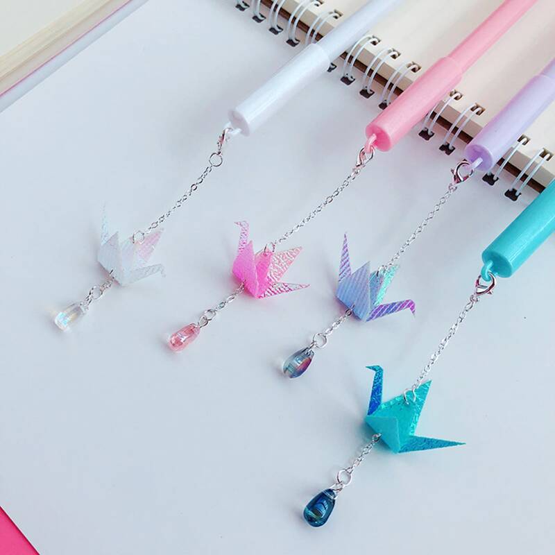 

1pc Random Laser Paper Crane Pendant Gel Pen