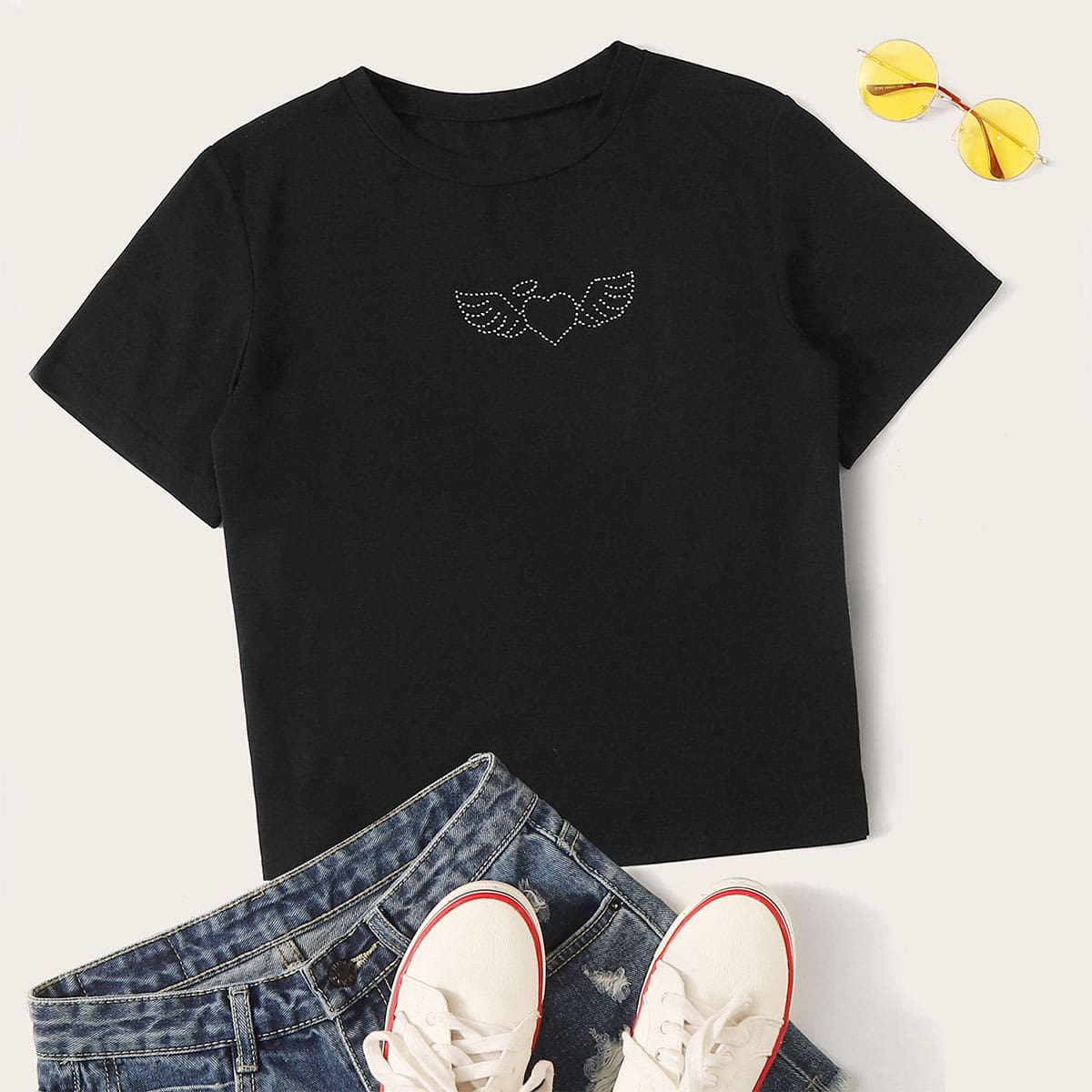 

Heart Wing Graphic Black Tee