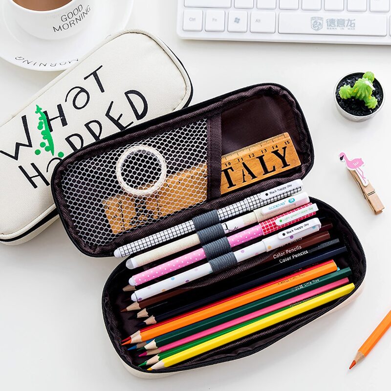 

1pc Cartoon Letter Graphic Pencil Case