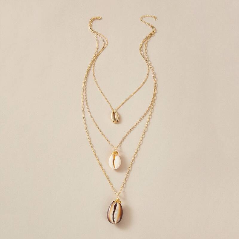 

1pc Shell Pendant Layered Necklace, Gold