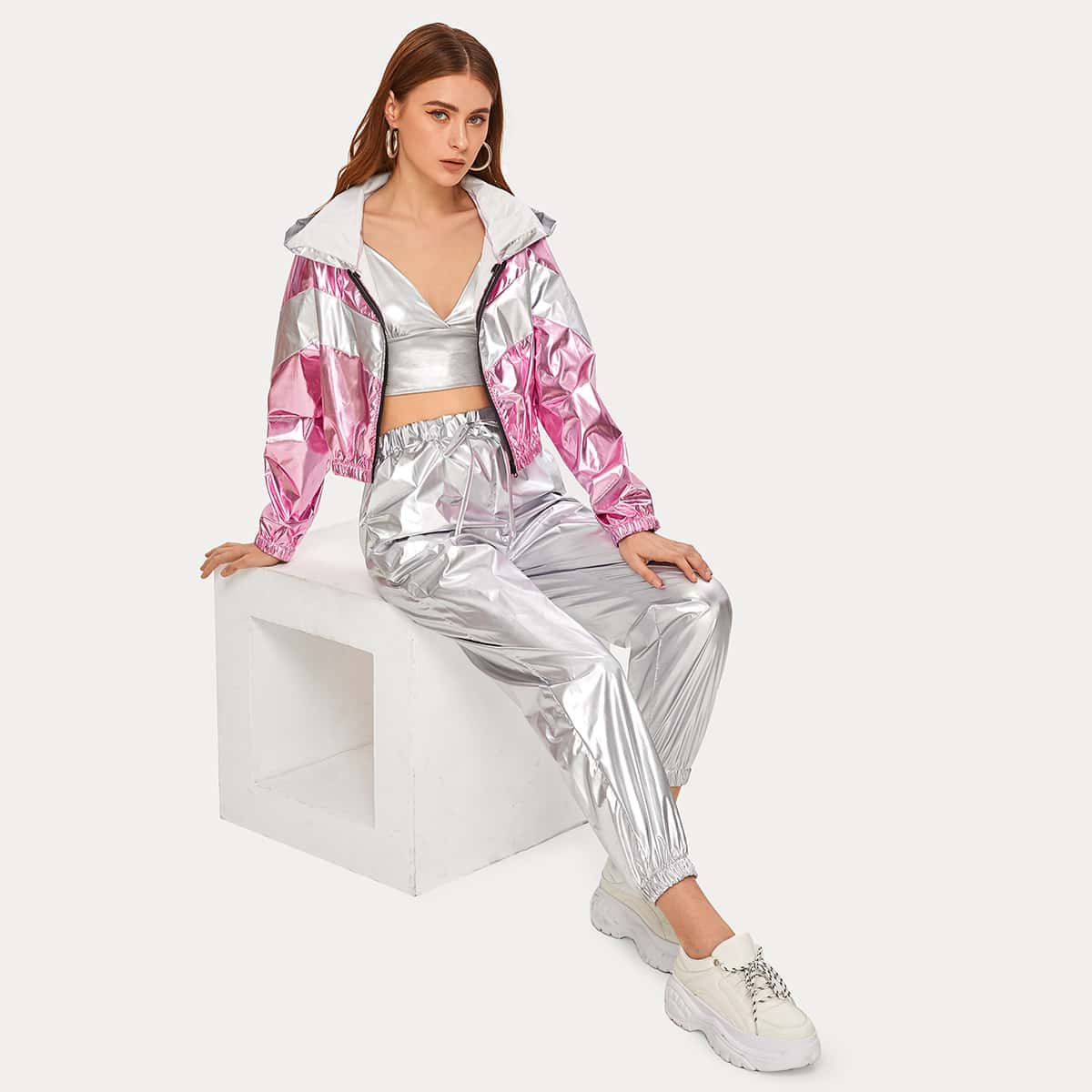 

Contrast Panel Metallic Windbreaker Jacket With Joggers, Multicolor