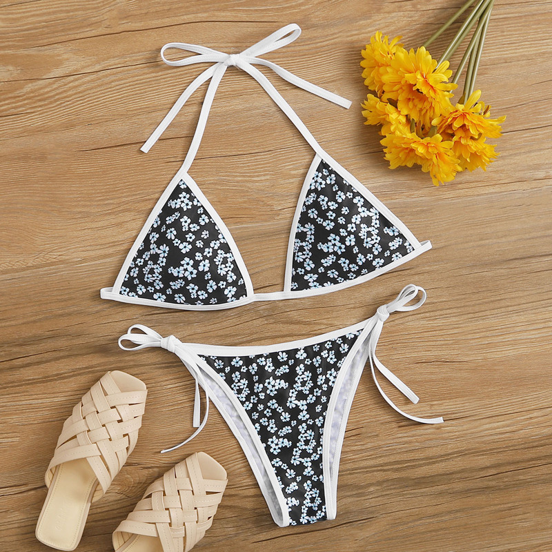 

Contrast Binding Ditsy Floral Bikini Swimsuit, Multicolor