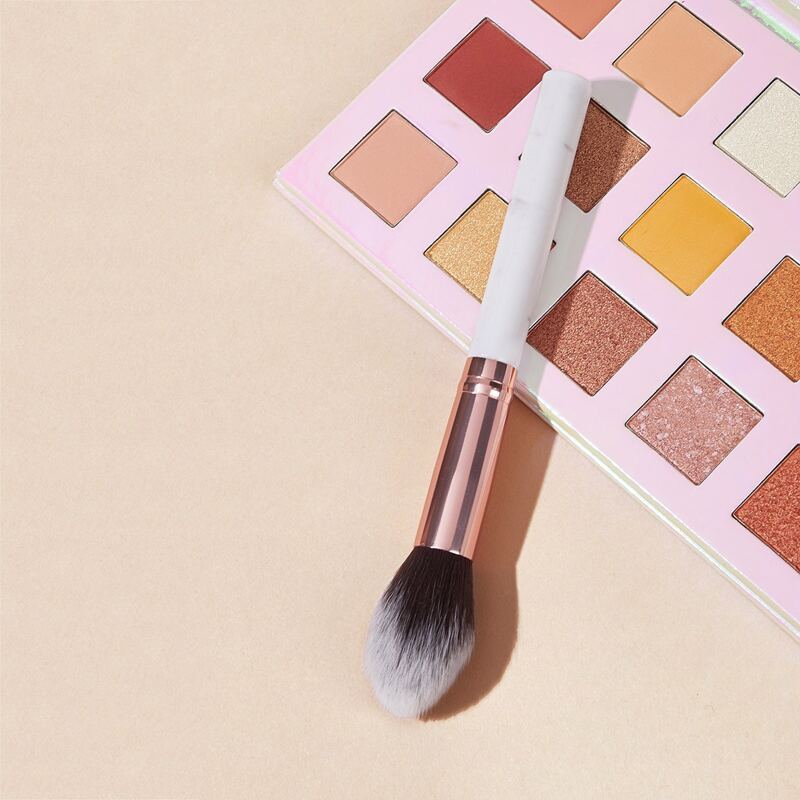 

Marble Handle Fire Shaped Powder Brush, Multicolor