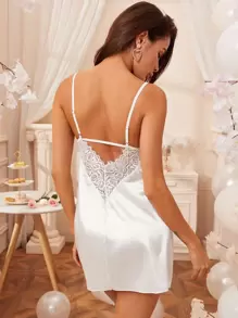 Classic Sexy 拼接蕾絲緞面吊帶 - 白色 - 查看 2