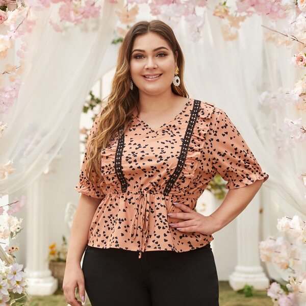

Plus Heart Print Contrast Lace Ruffle Trim Peplum Blouse, Pink