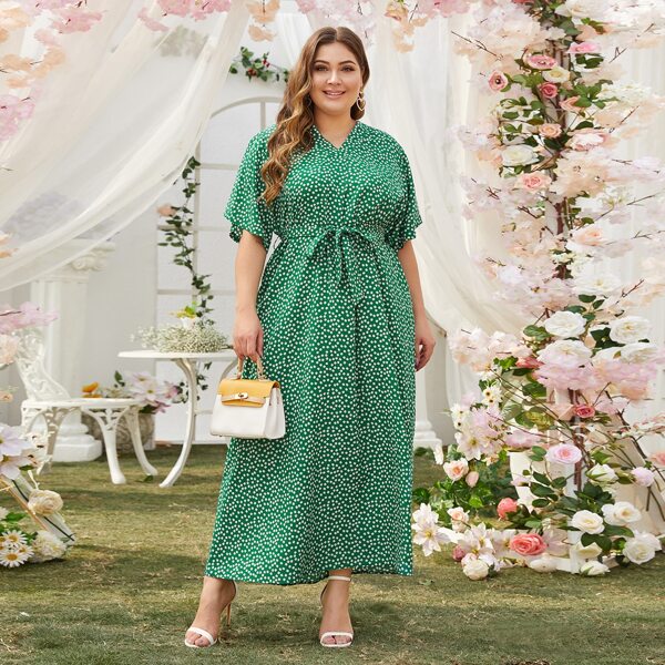 

Plus Ditsy Floral Print Belted Dress, Green