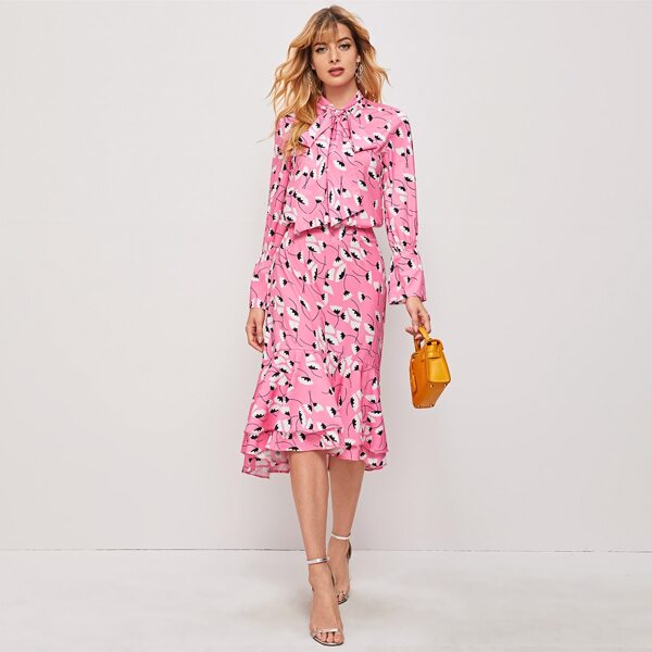 

Tie Neck Graphic Pattern Blouse & Mermaid Skirt Set, Pink