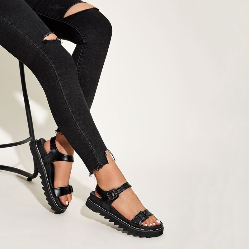 

Buckle Decor Open Toe Lug Sole Sandals, Black